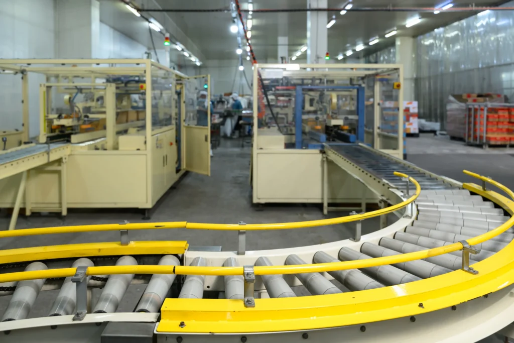 Fotografía del proceso de trabajo de automatización de líneas de producción
